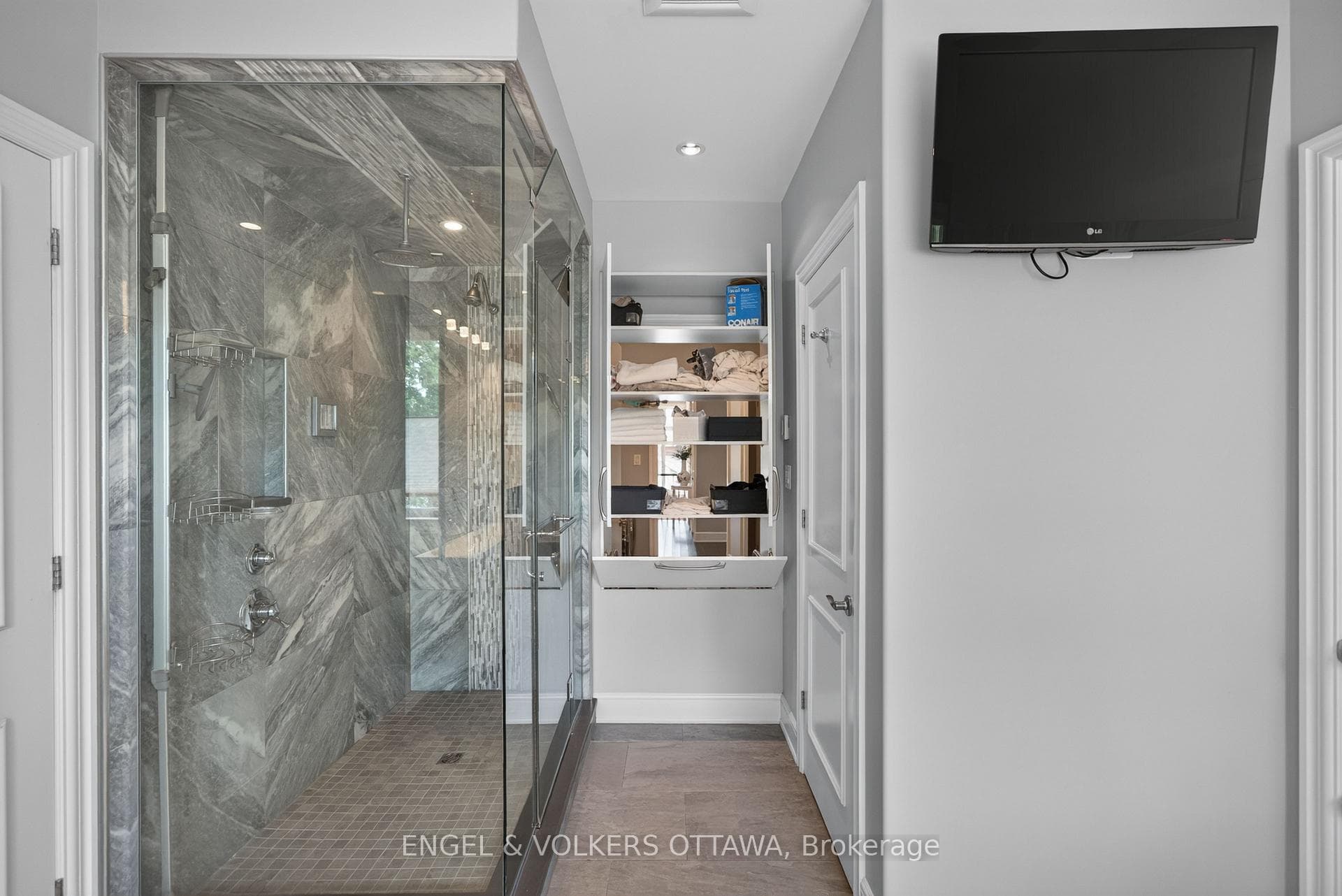 64 Helena Street photo 28