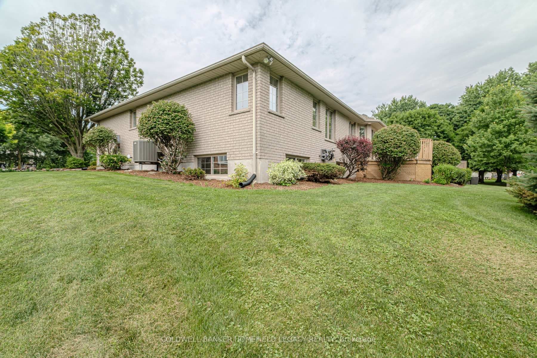 11 Oakwood Court photo 10
