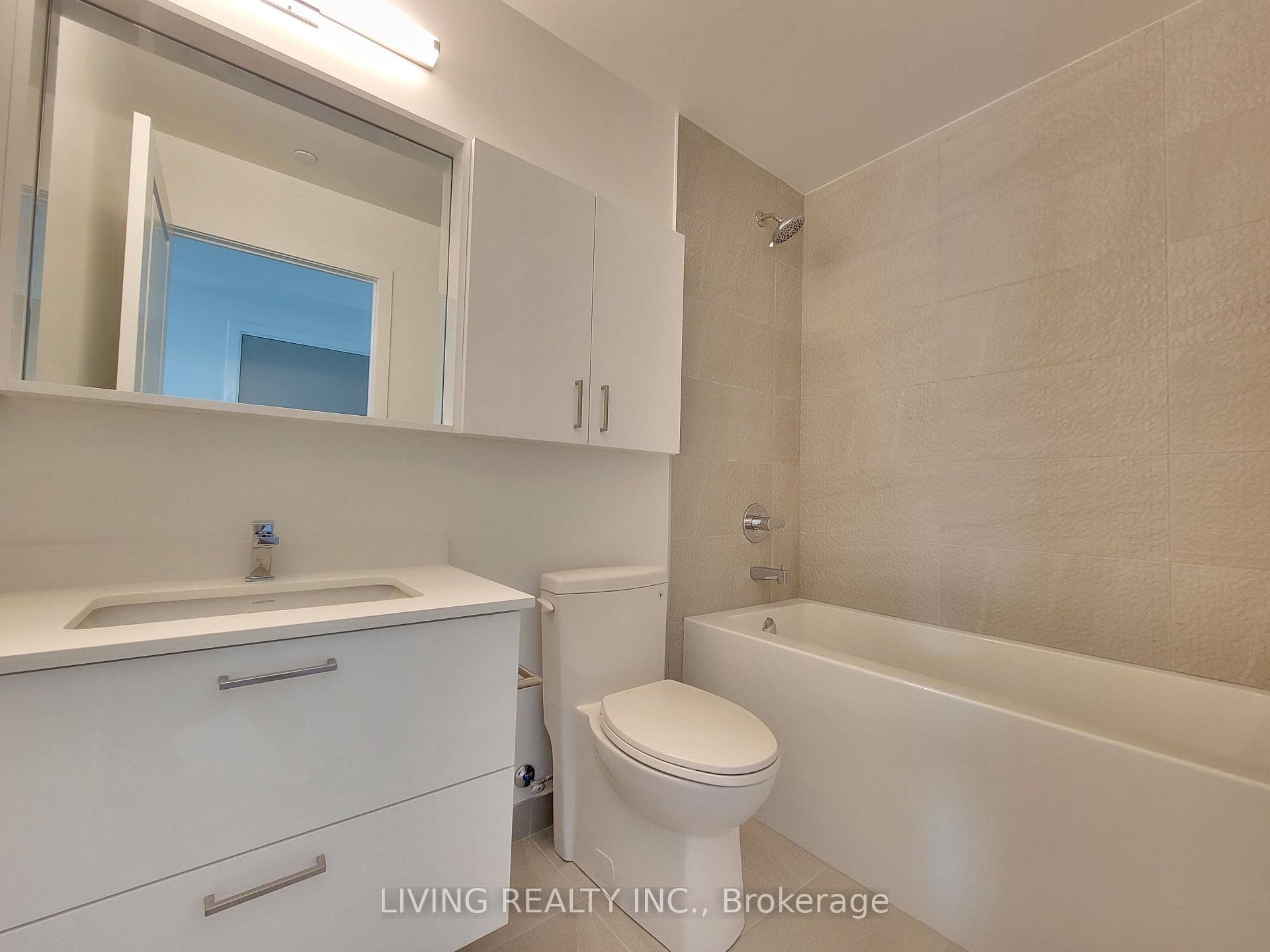 50 Upper Mall Way Unit B812 photo 5