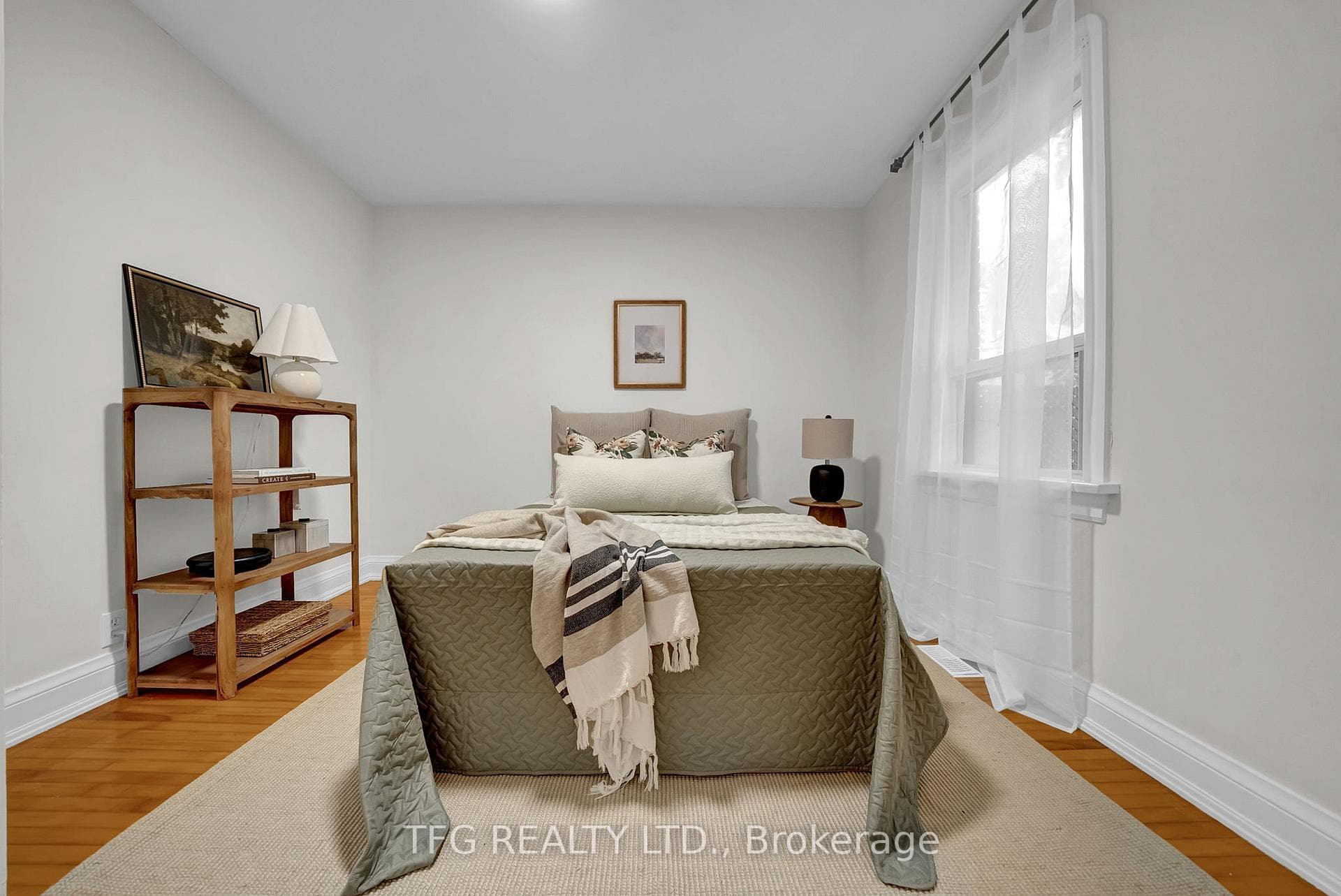232 Clarke Street photo 20