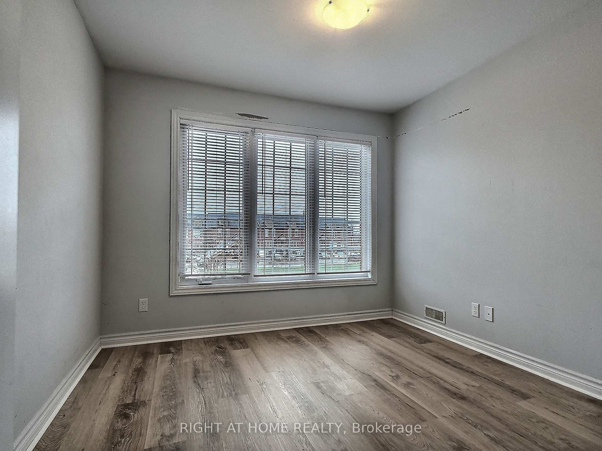 246 Penetanguishene Road Unit 1 photo 12