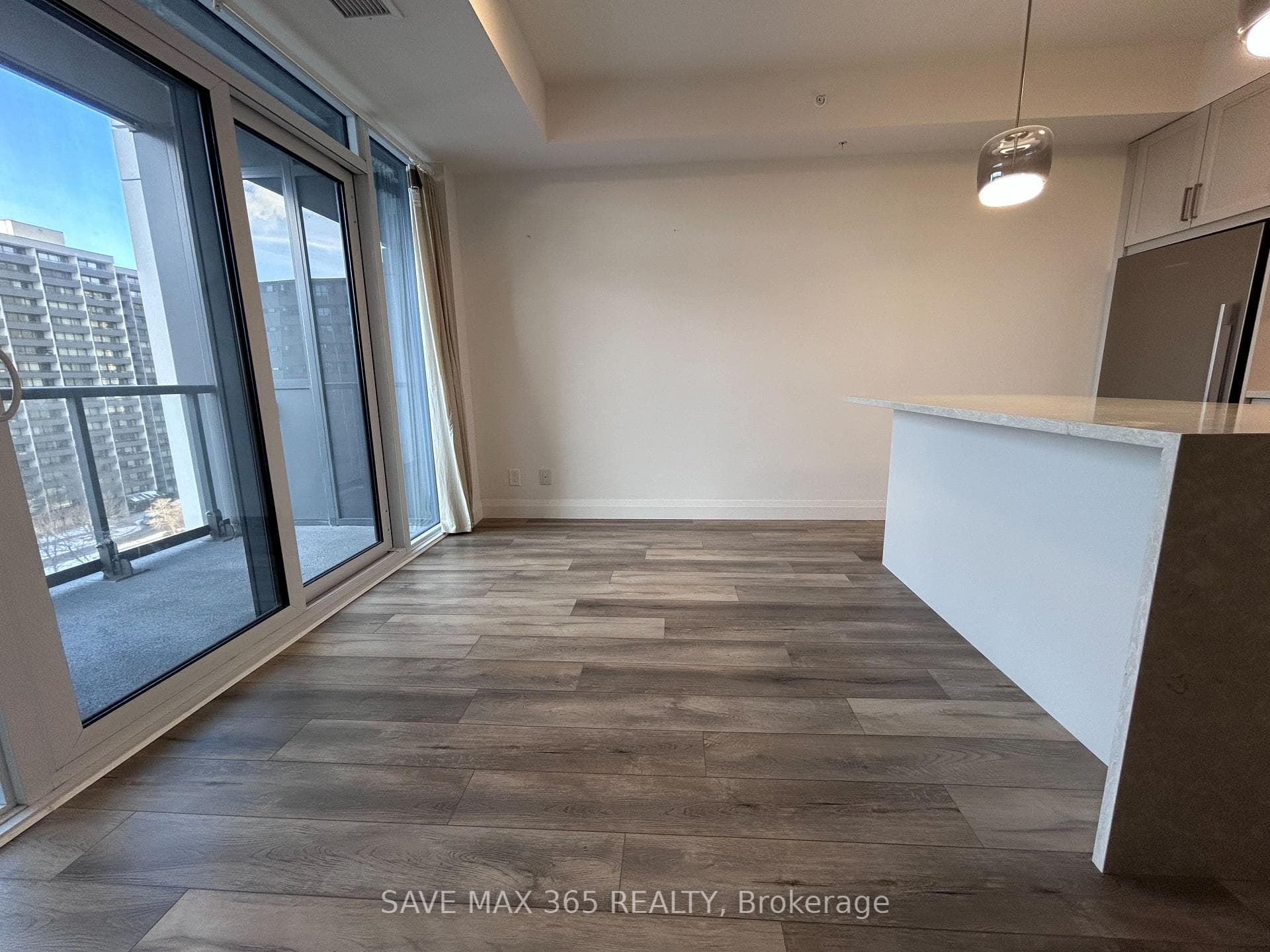 500 Brock Avenue Unit 809 photo 6