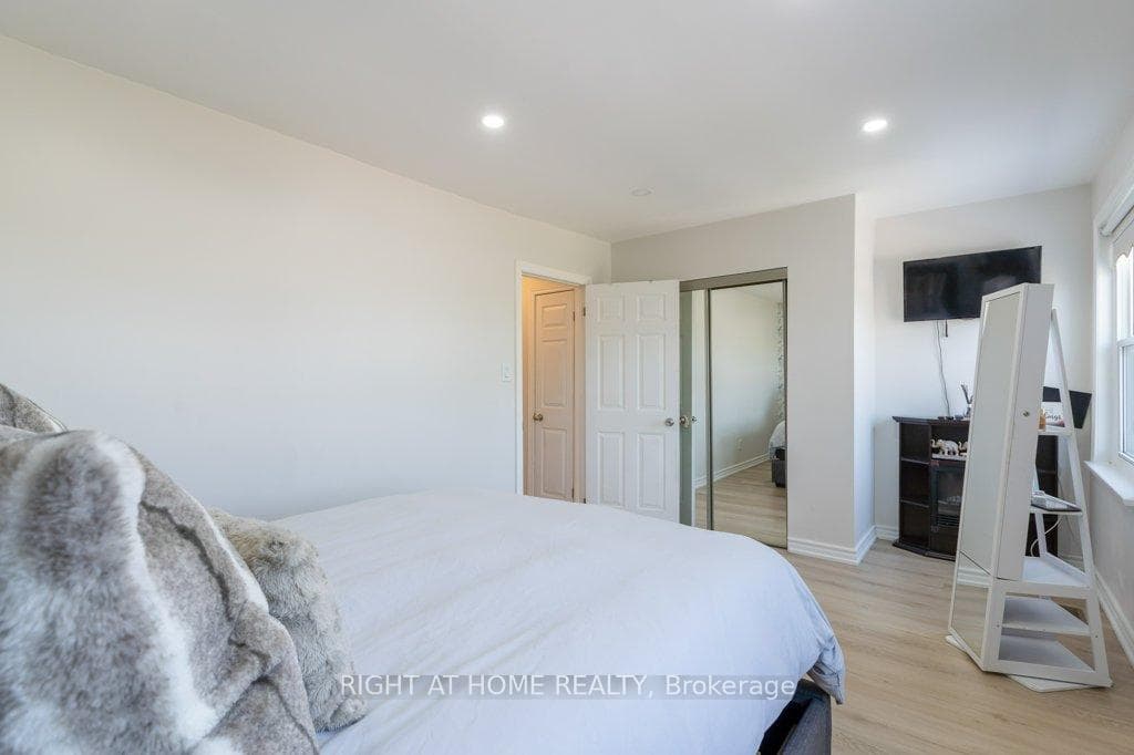 4 Fennimore Crescent photo 26