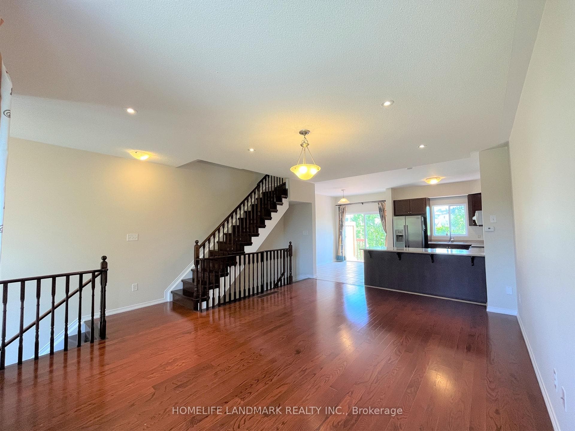 79 John Bell Crescent photo 3