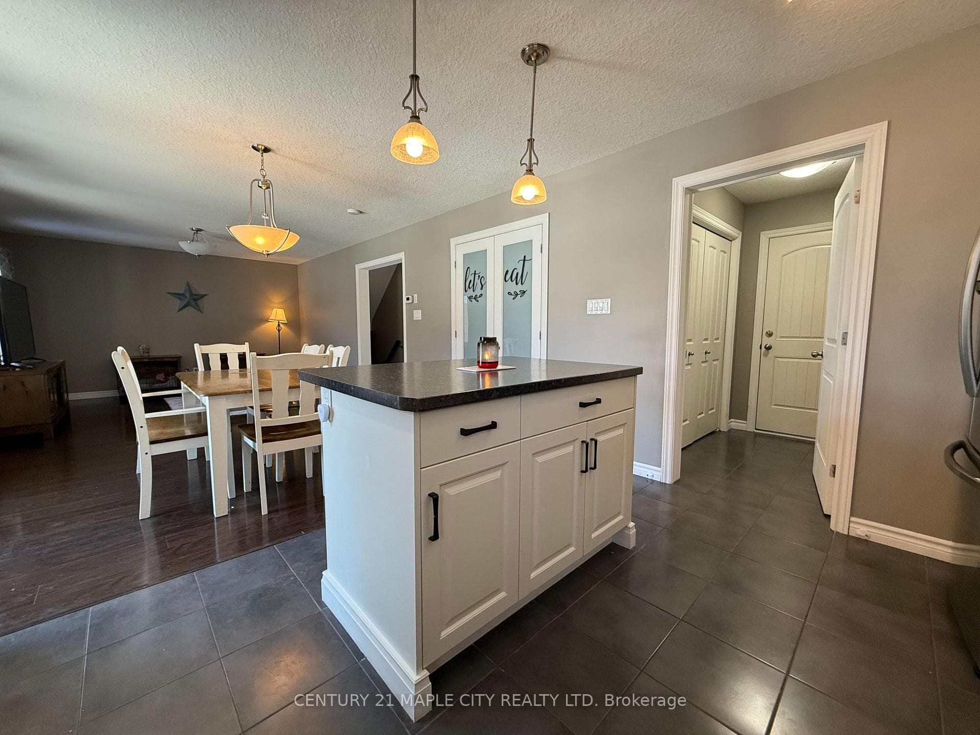 143 Wesley Street photo 8