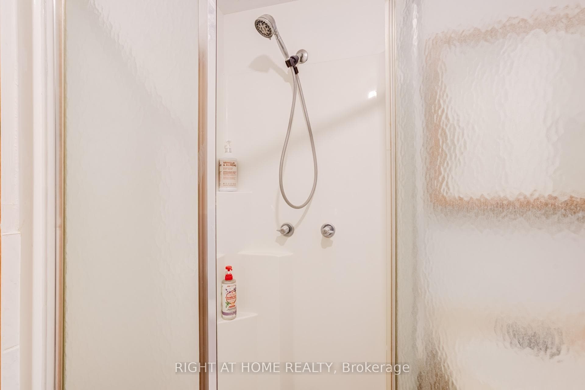 24 Joseph Street photo 32