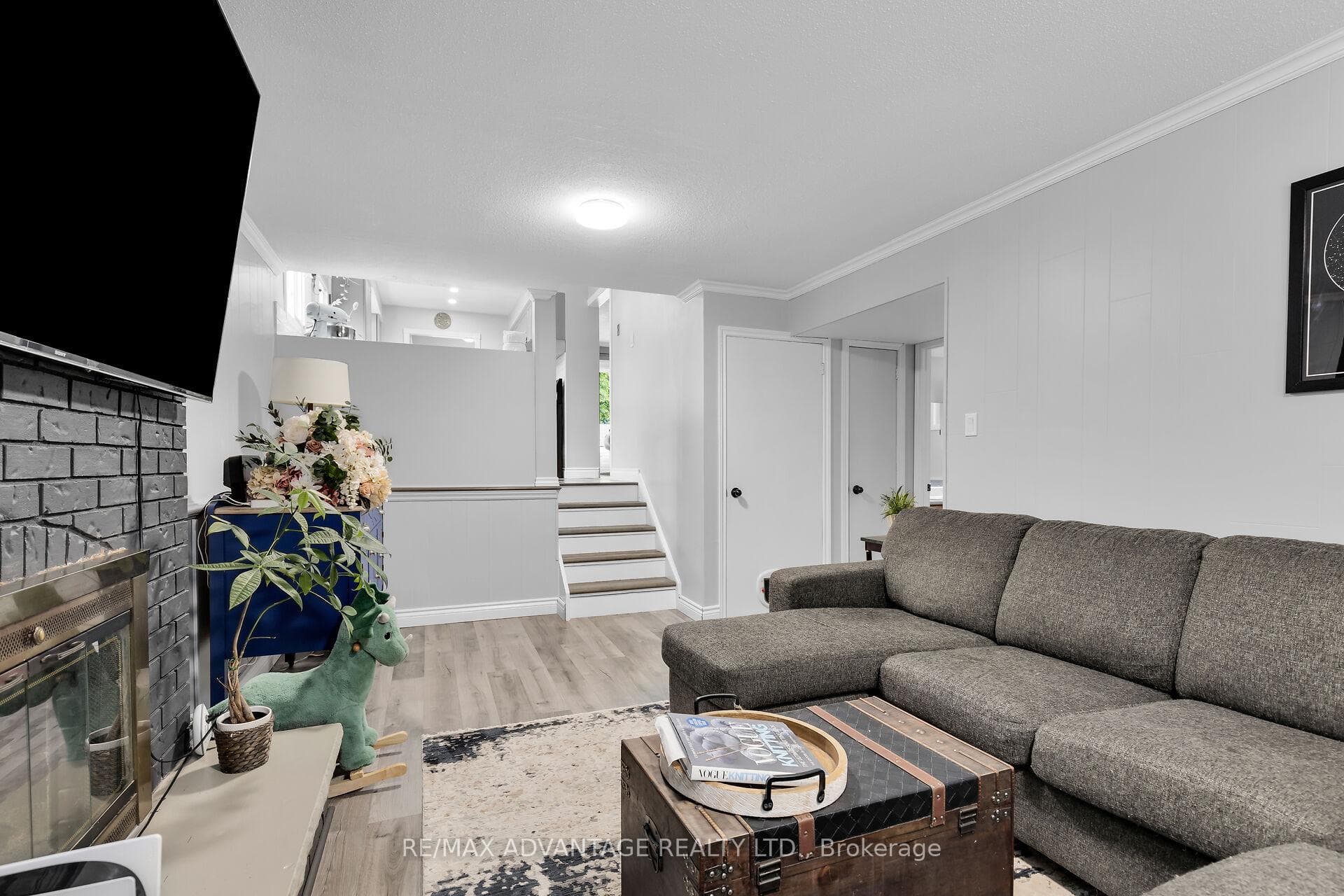 7 Lochern Road photo 22