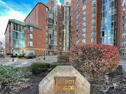 5795 Yonge Street Unit 1002 photo 1