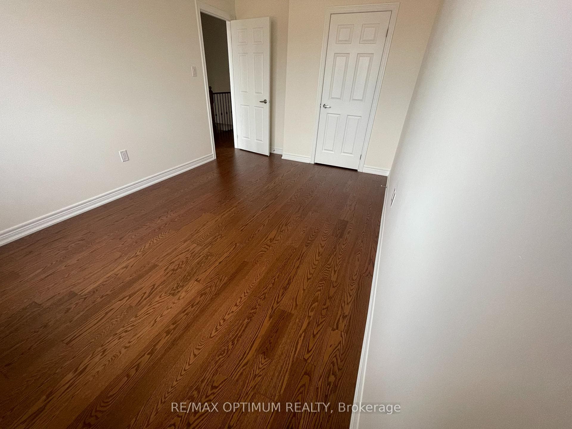 96 Hashmi Place photo 22
