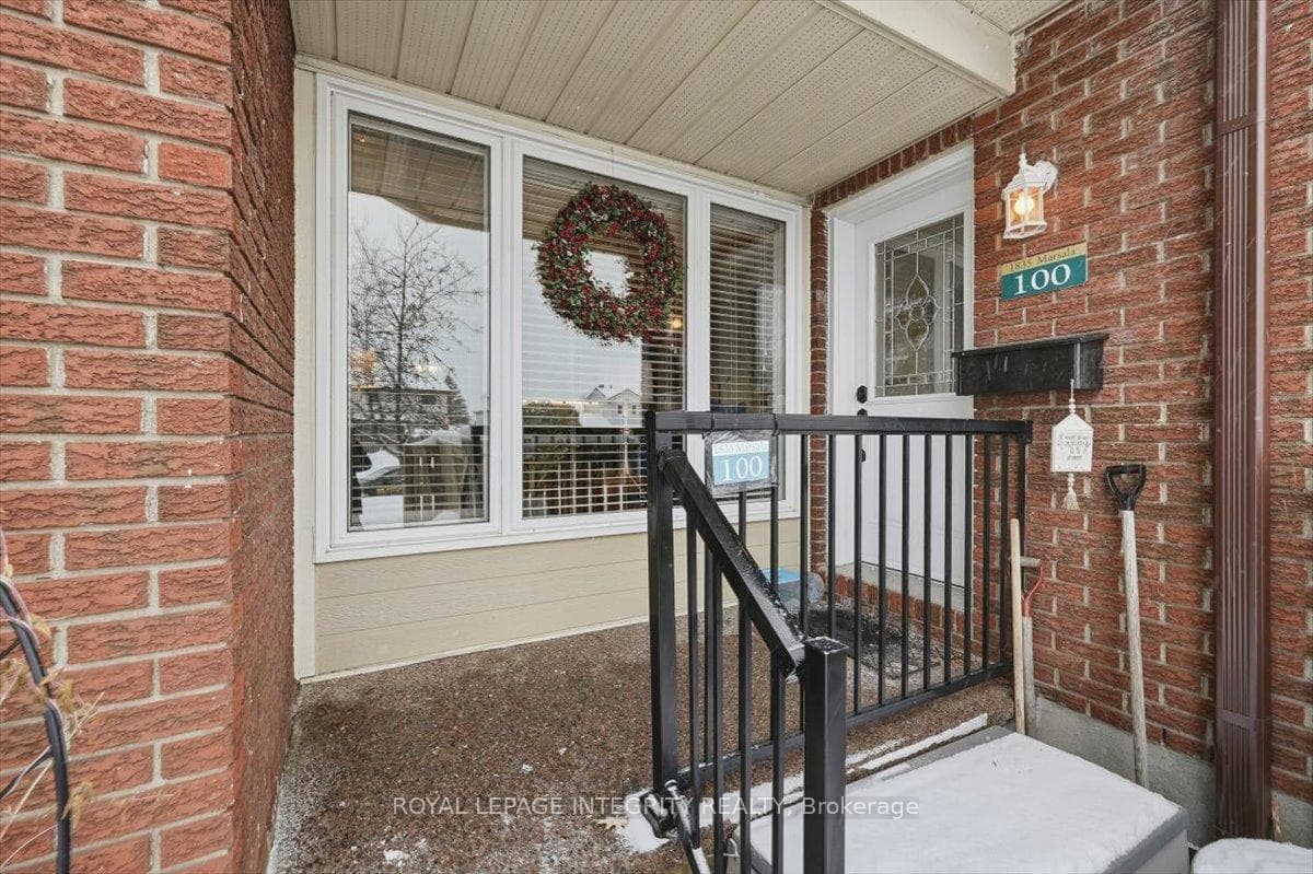 1835 Marsala Crescent Unit 100 photo 4