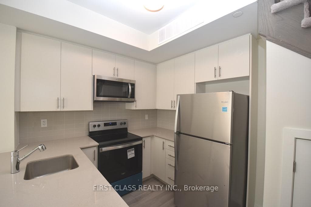 3546 Colonial Drive Unit 30 photo 5