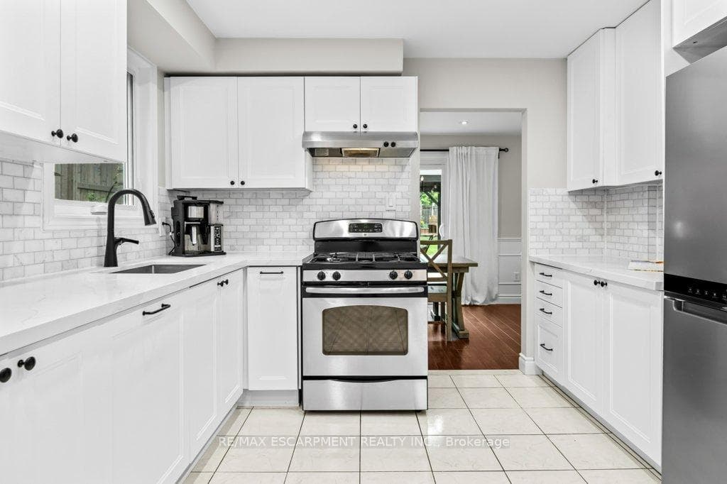 2196 Fairchild Boulevard photo 16