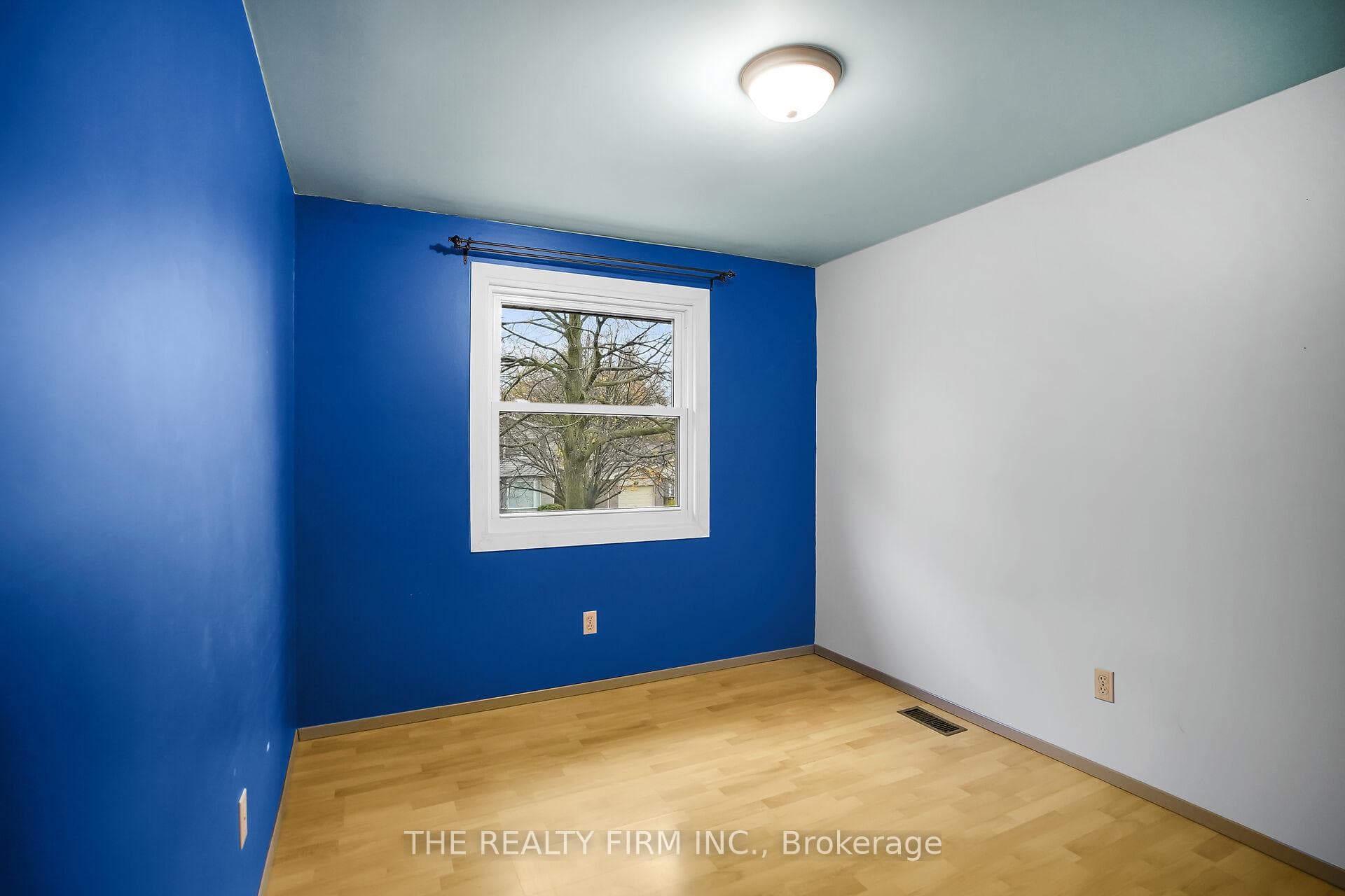 35 Rostherne Crescent photo 17