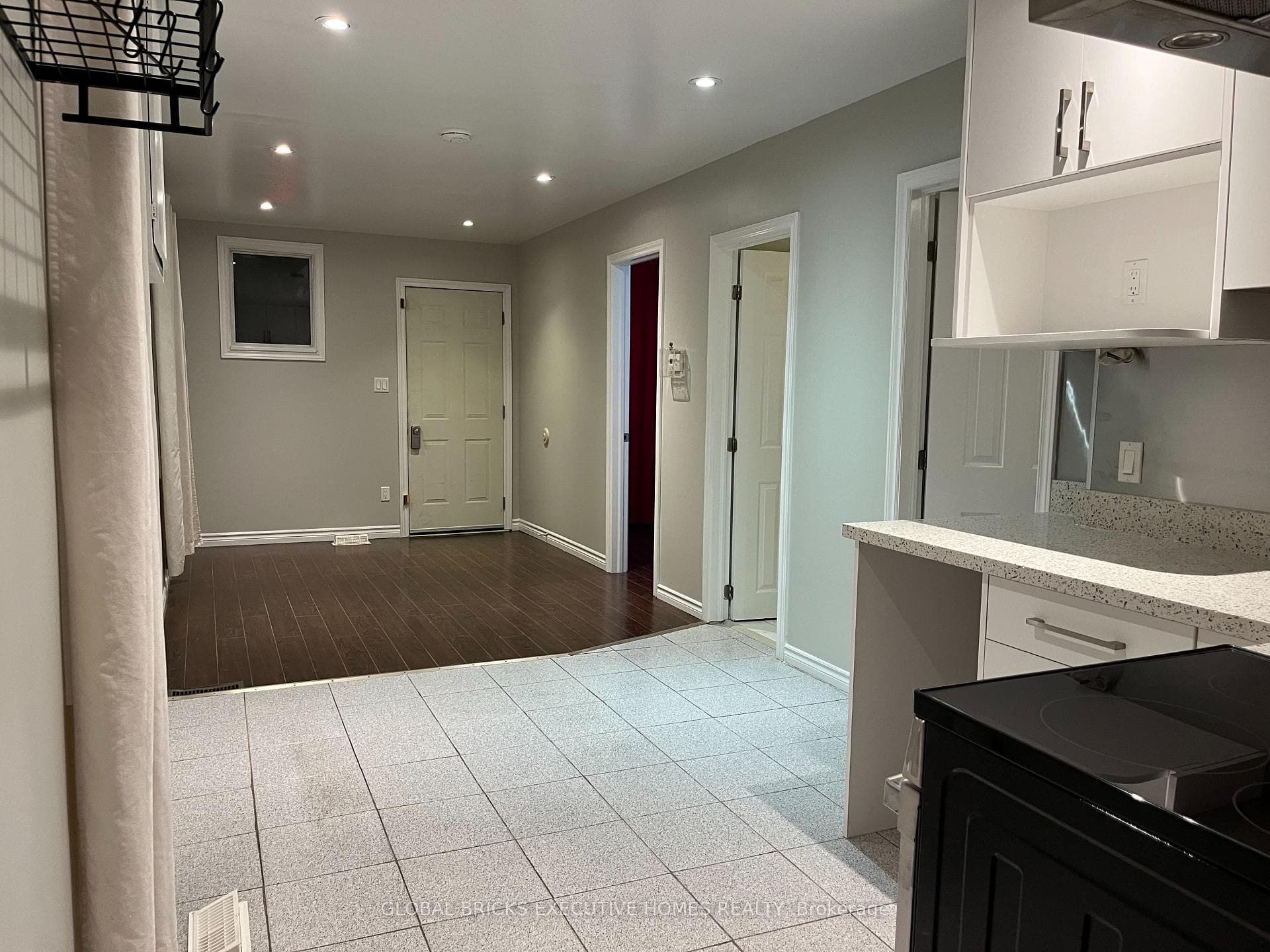 367 Kipling Avenue photo 2