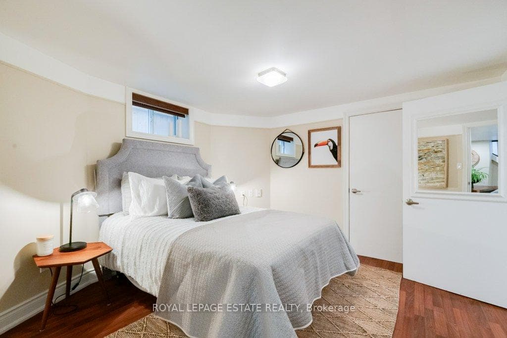 314 Scarborough Road photo 36