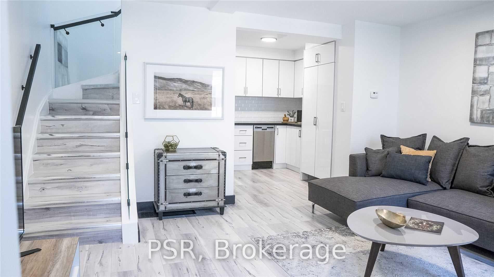 2 Blackthorn Avenue Unit 20 photo 4