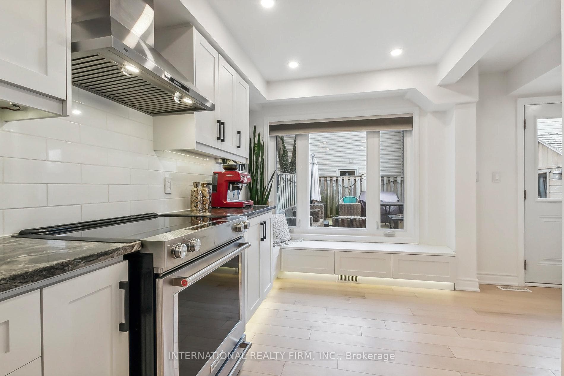 177 Avenue Road photo 24