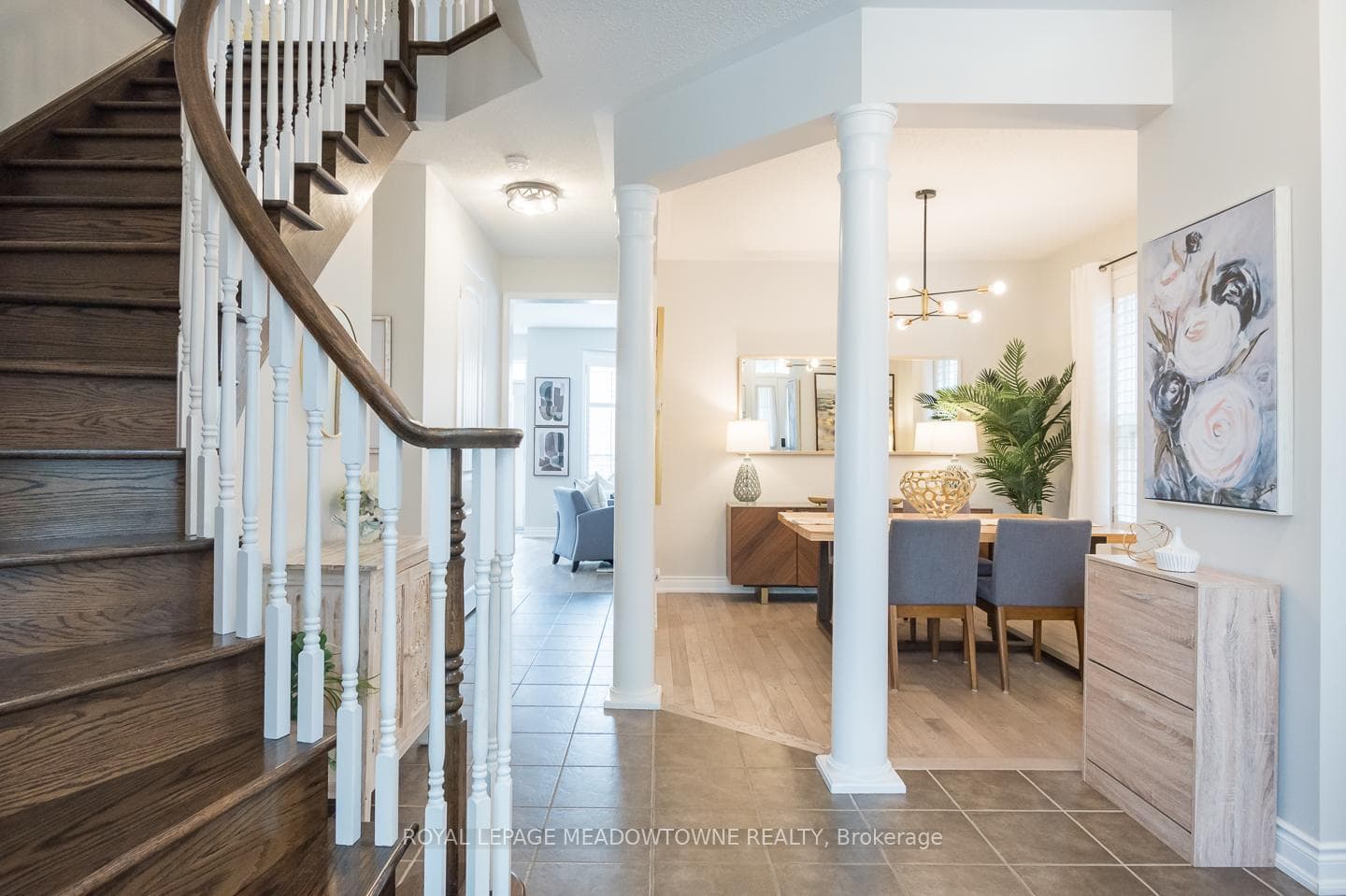 907 Vickerman Way photo 1
