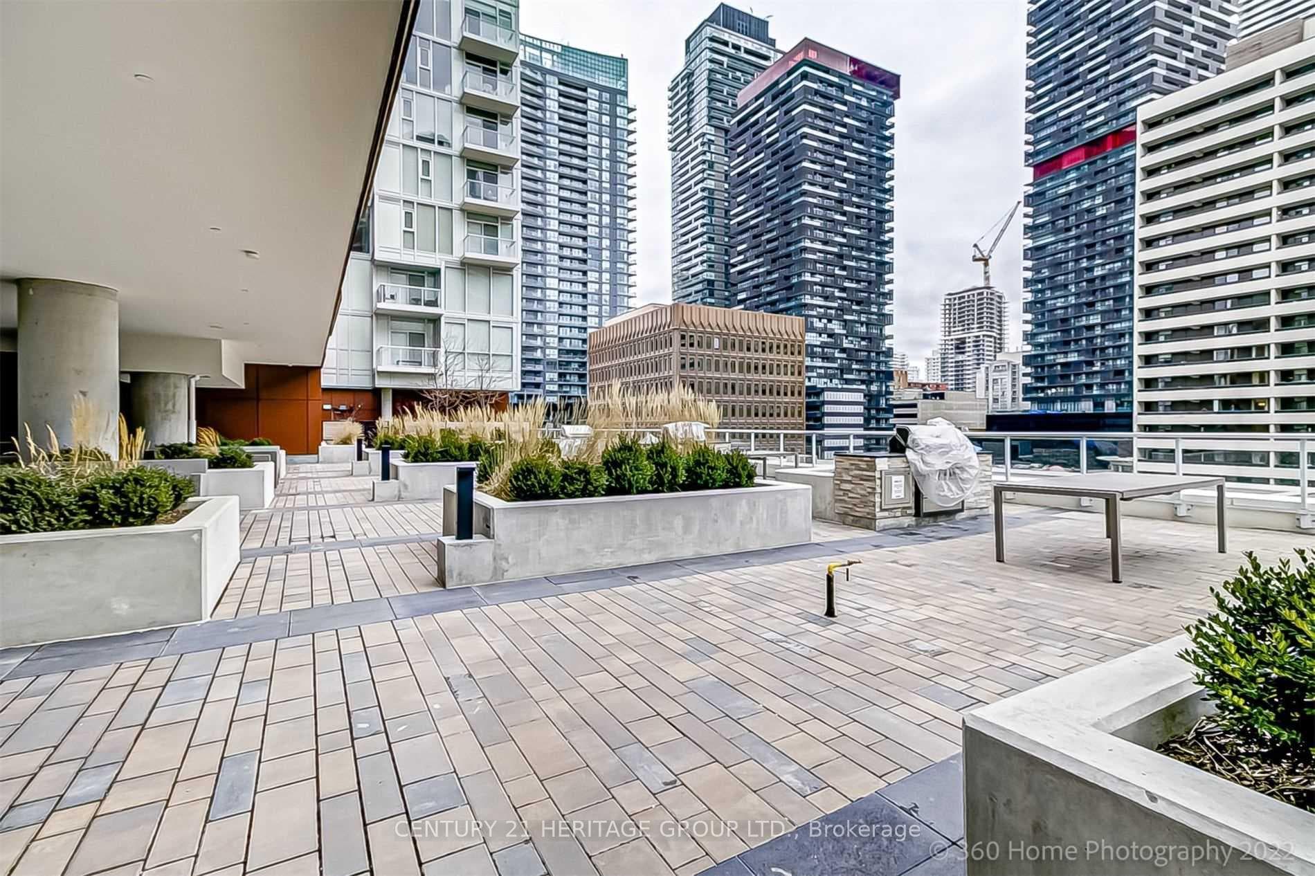 33 Helendale Avenue Unit 1011 photo 19