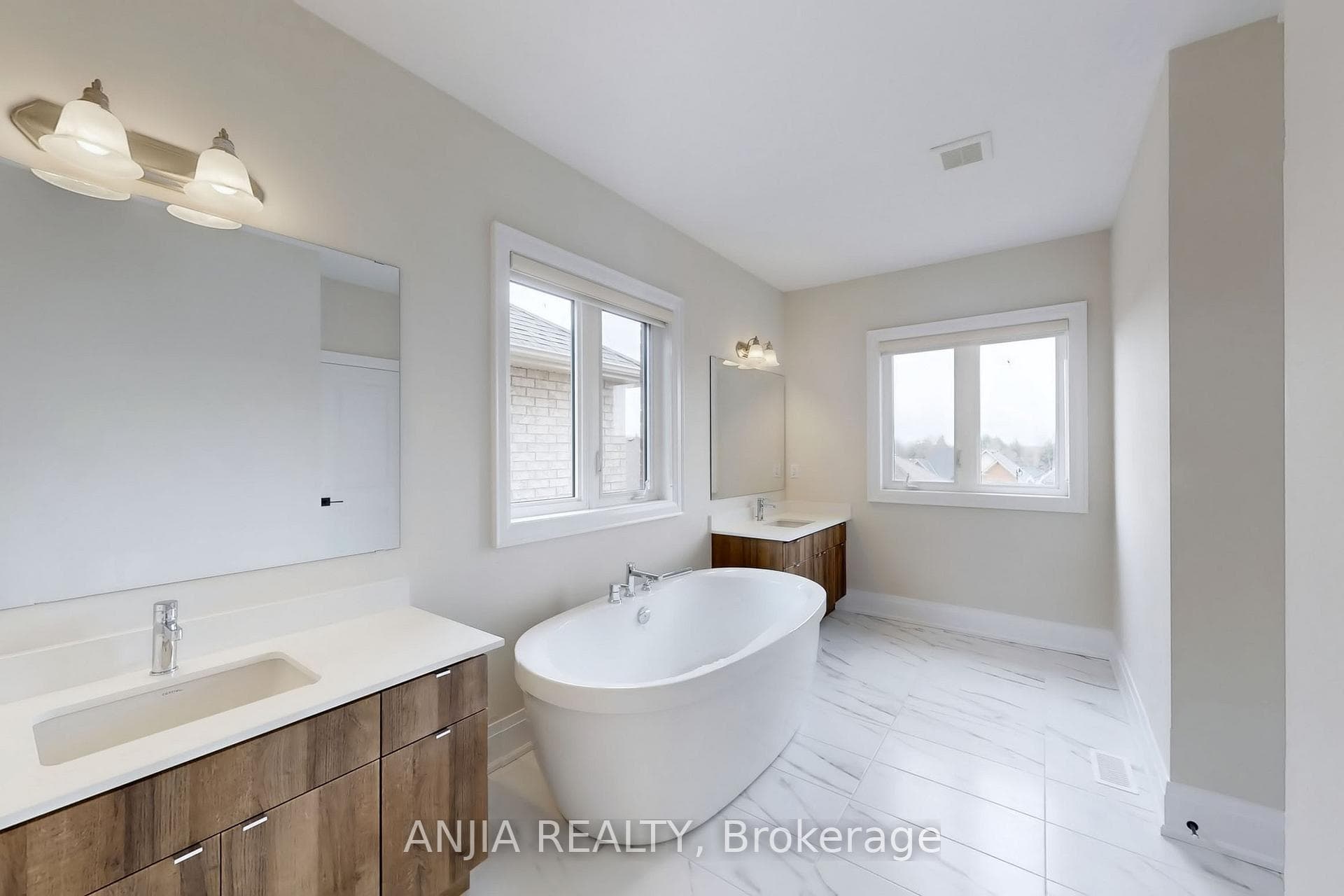 86 Angus Morton Crescent photo 28