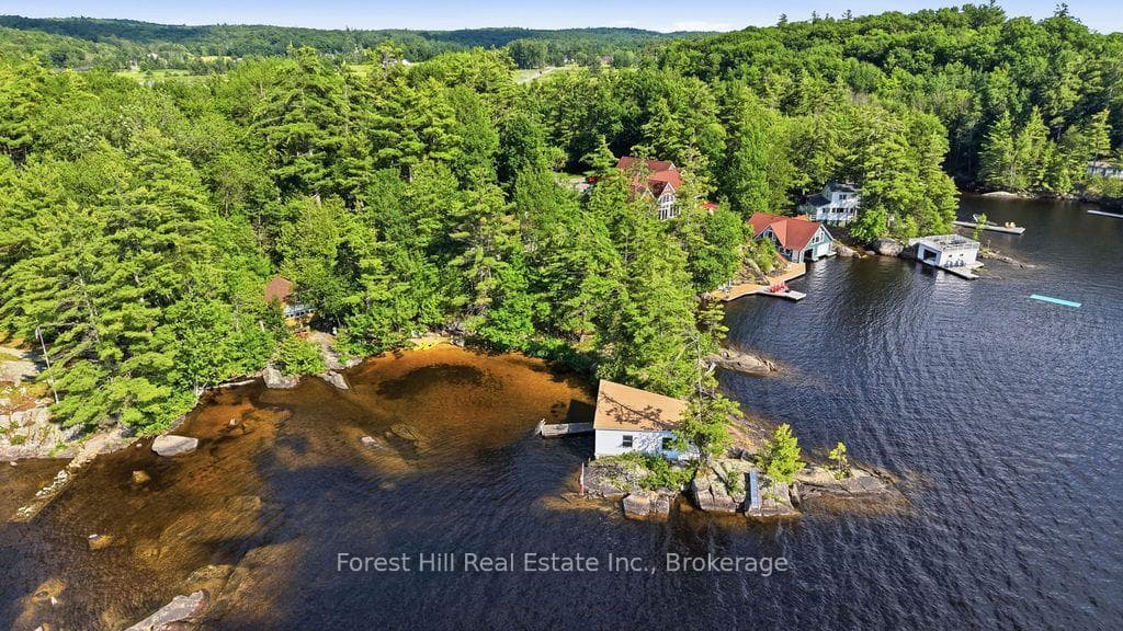 1211 Waldmere Road photo 2