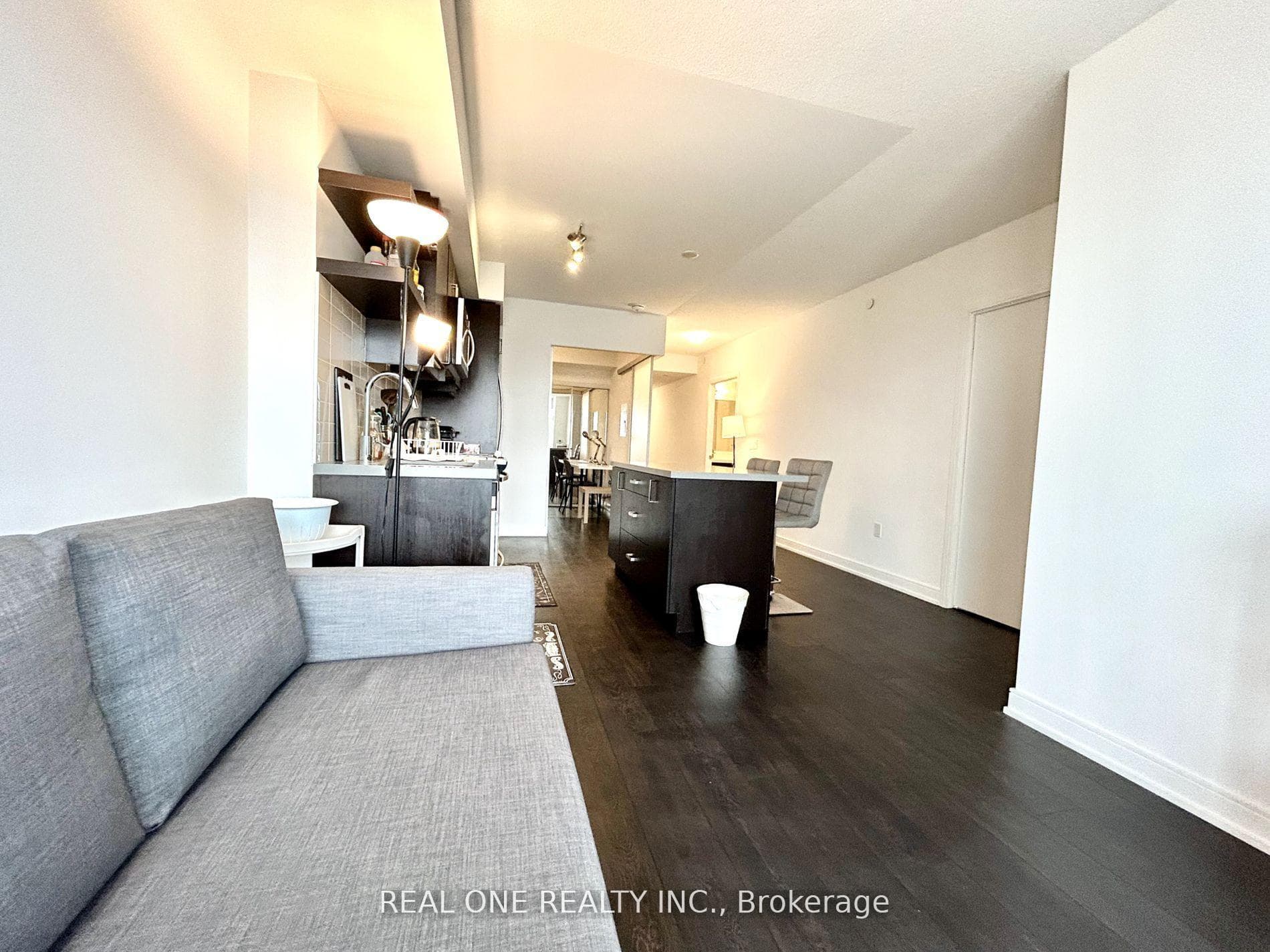 50 Wellesley Street Unit 1806 photo 6