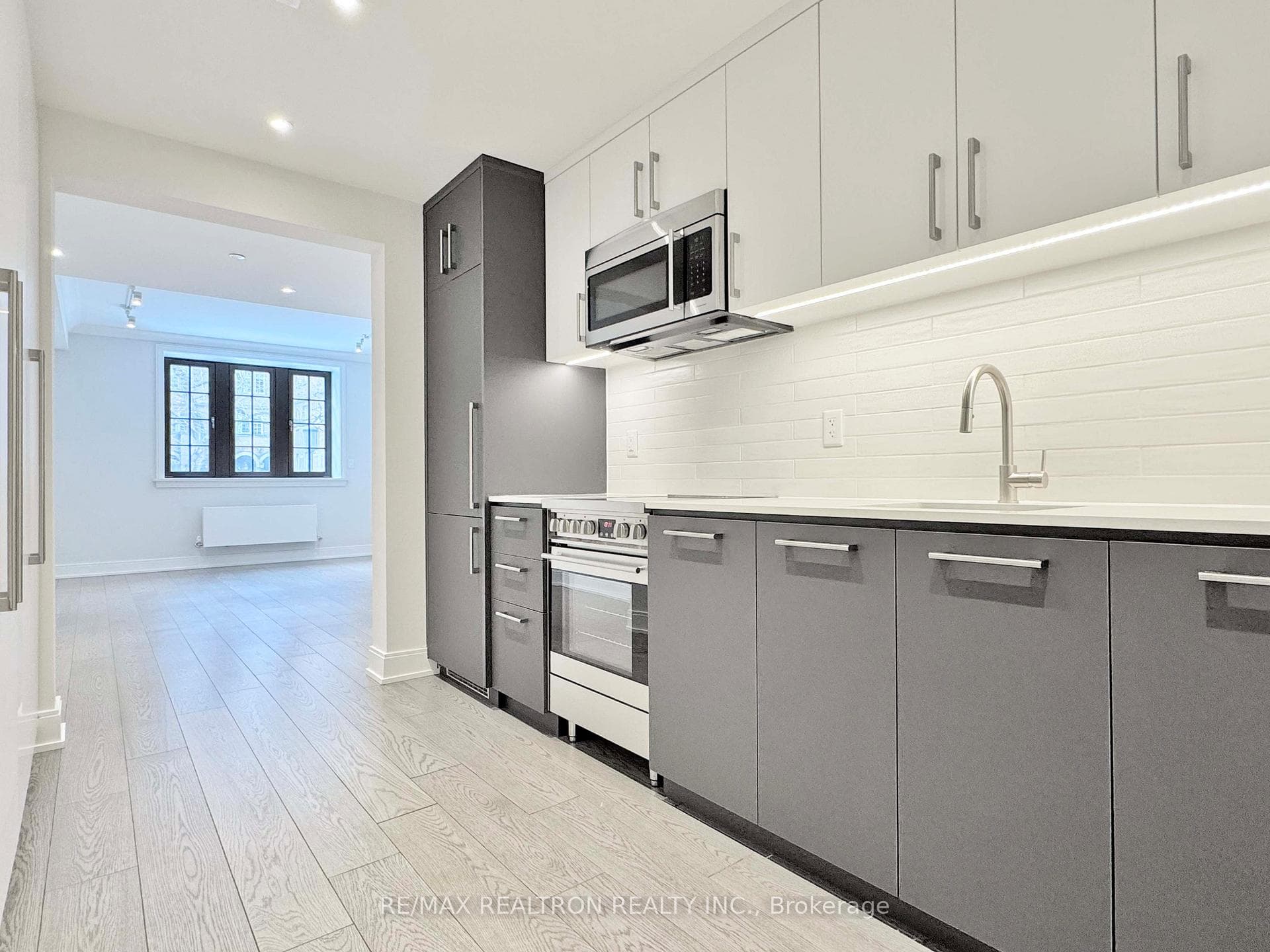 2 Clarendon Avenue Unit 105 photo 5