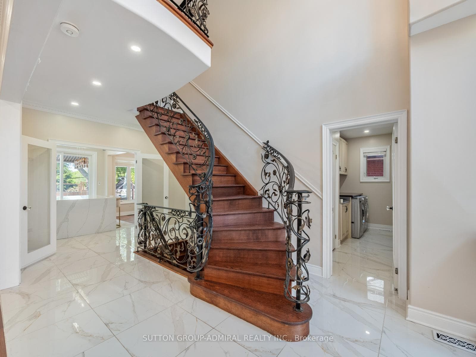 18 Thatcher Avenue photo 22