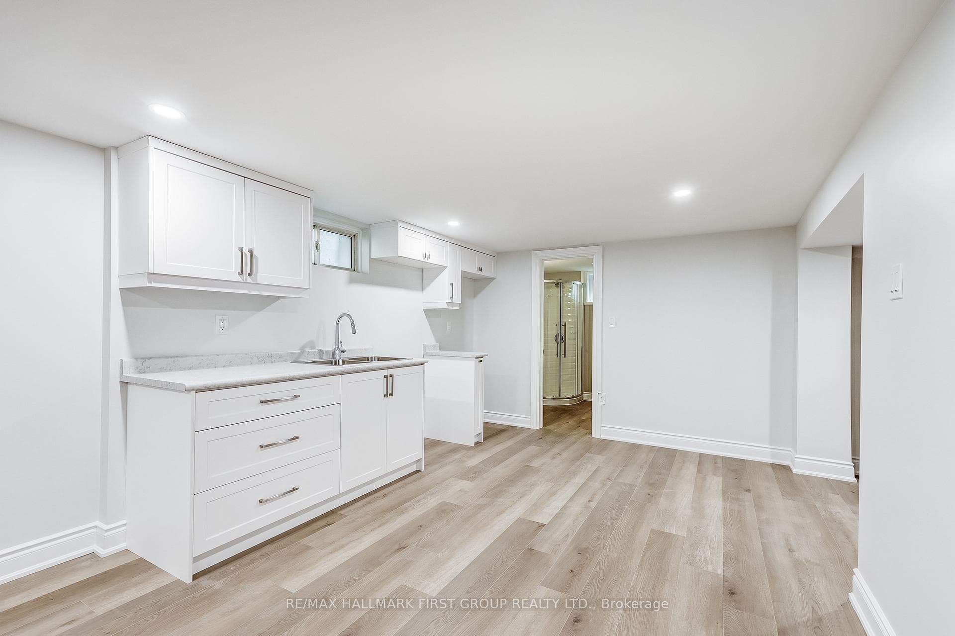 157 Eastmount Street photo 25