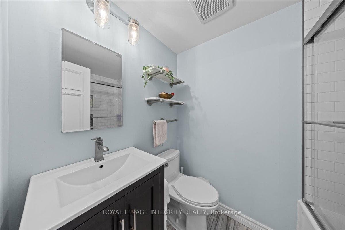 1196 Priory Lane photo 19