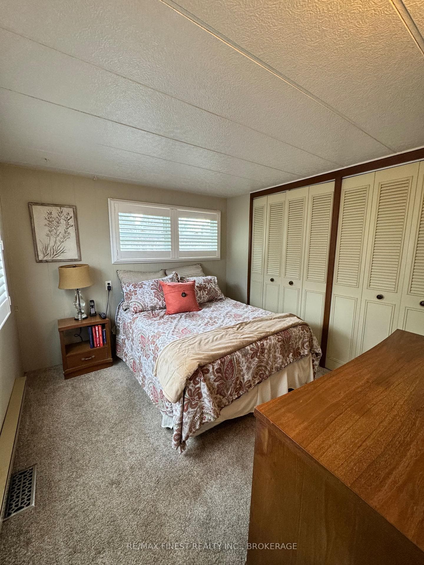13 Wentworth Drive photo 8