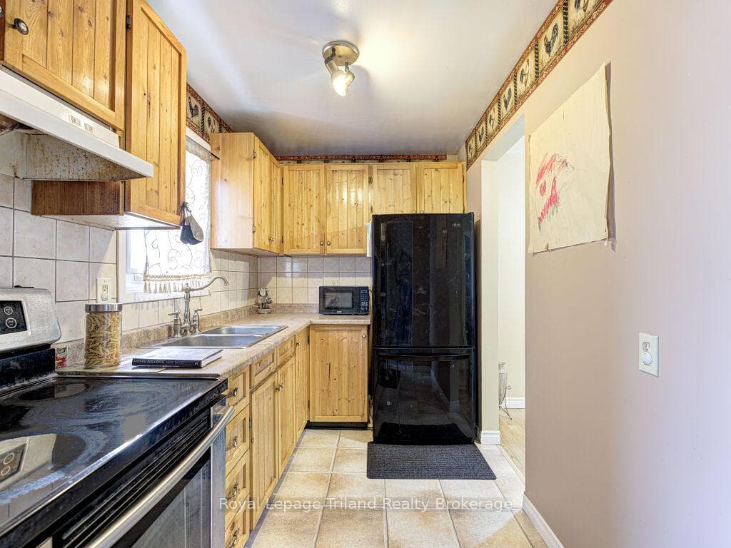 8 Hazelglen Court photo 10