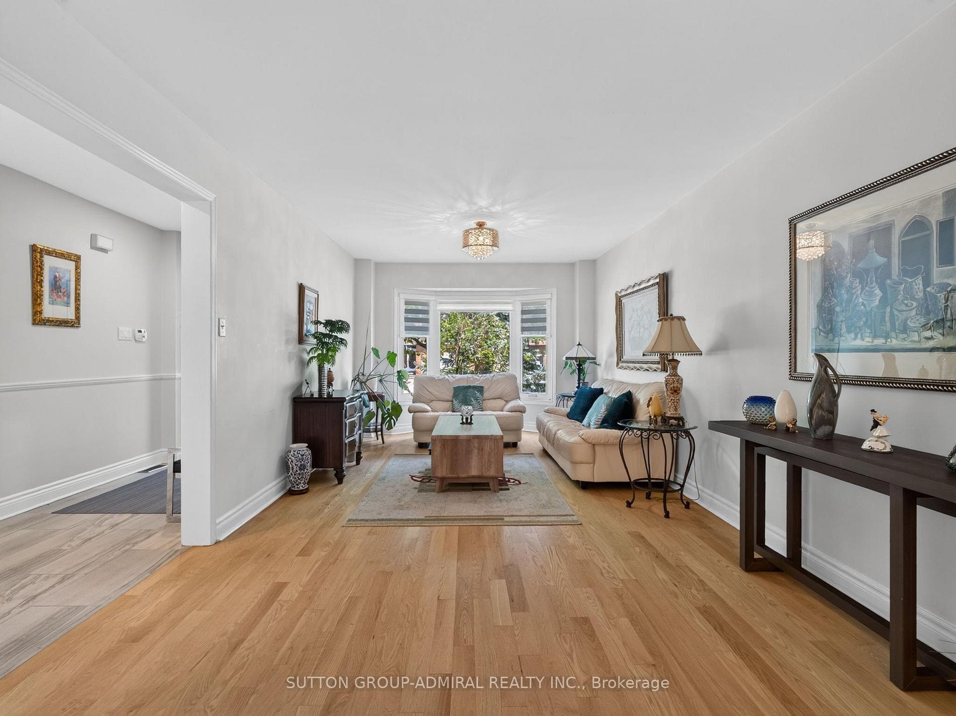 99 Dundurn Crescent photo 6