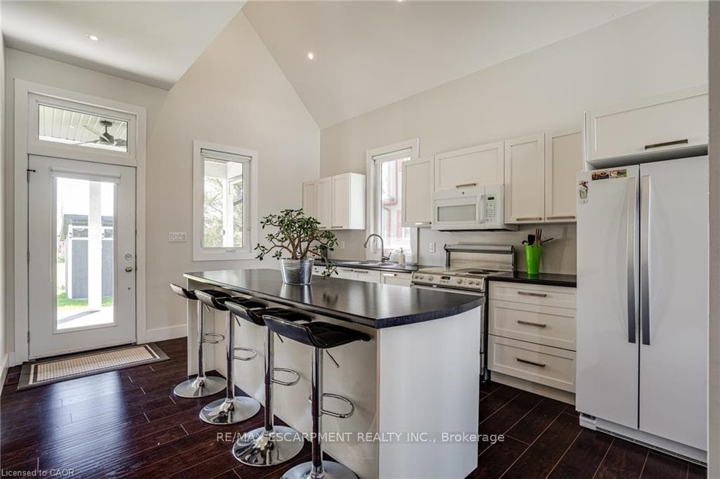 18 Walter Street photo 12