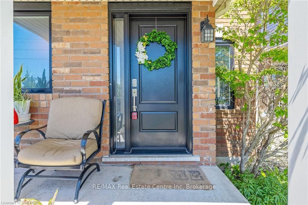 1595 EVANS Terrace photo 5