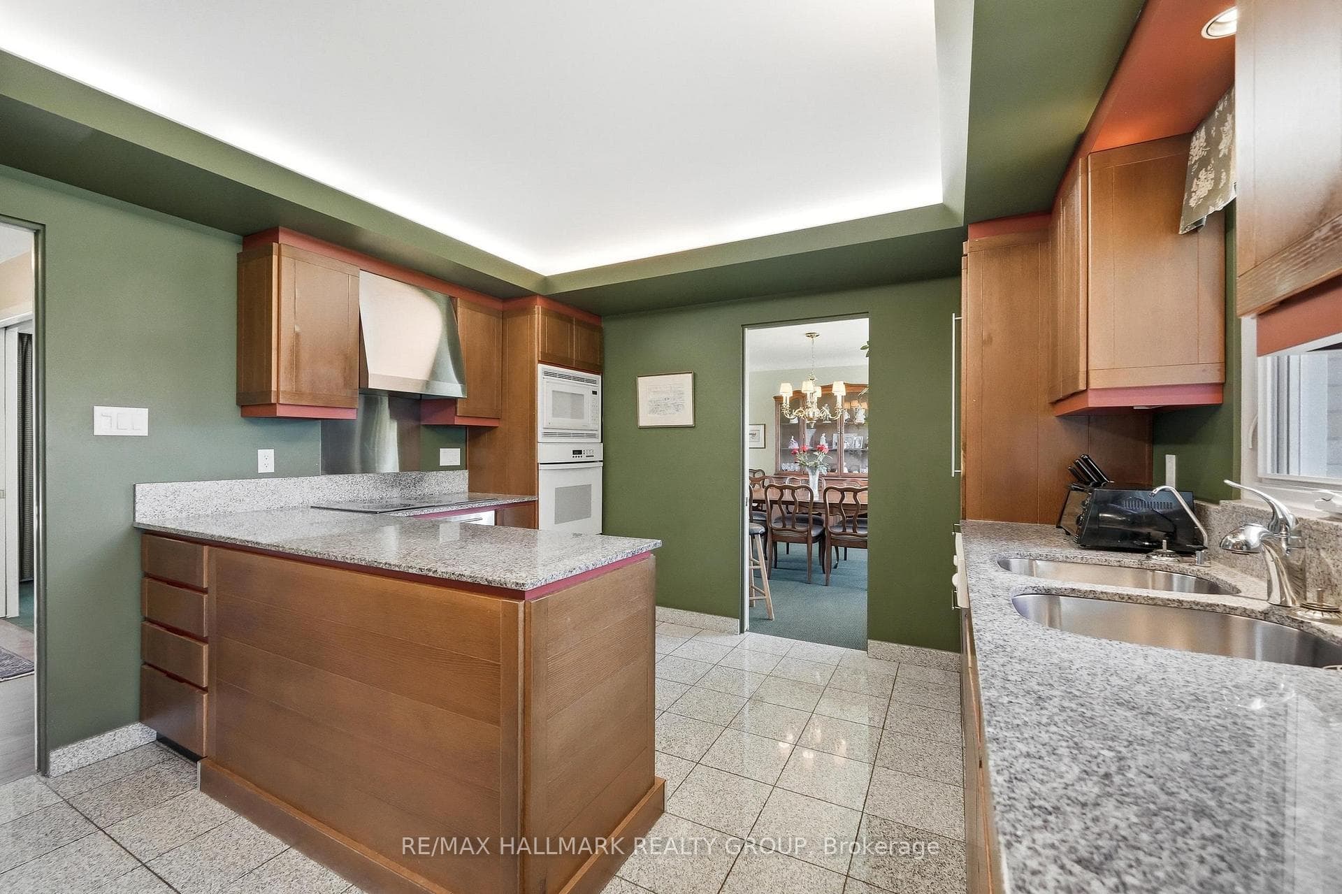 68 Corkstown Road photo 13