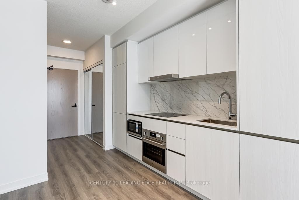 8 Interchange Way Unit 4011 photo 10