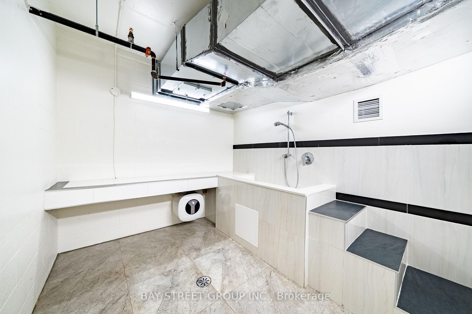 365 Beech Avenue Unit 208 photo 38