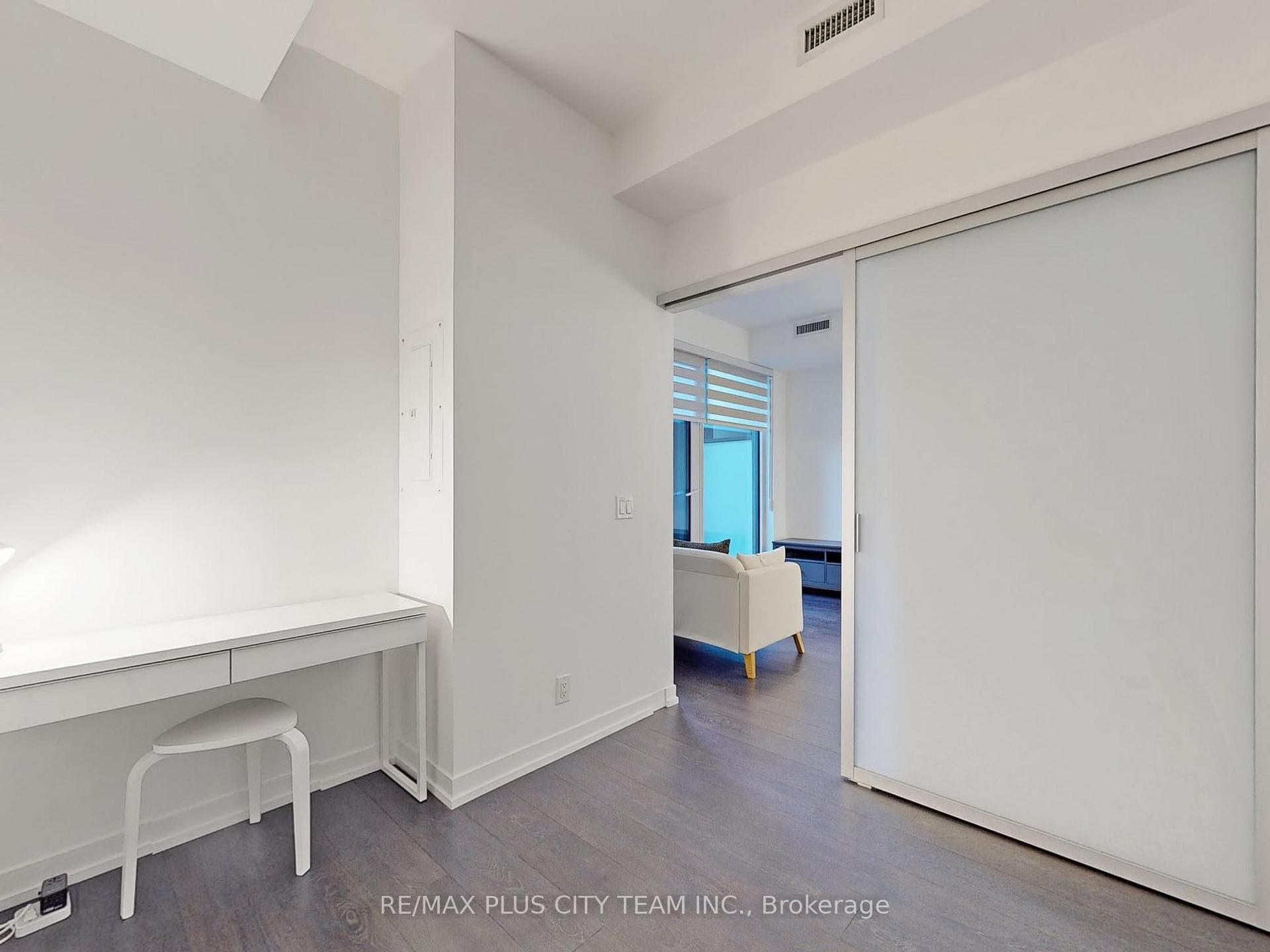 2020 Bathurst Street Unit 805 photo 8