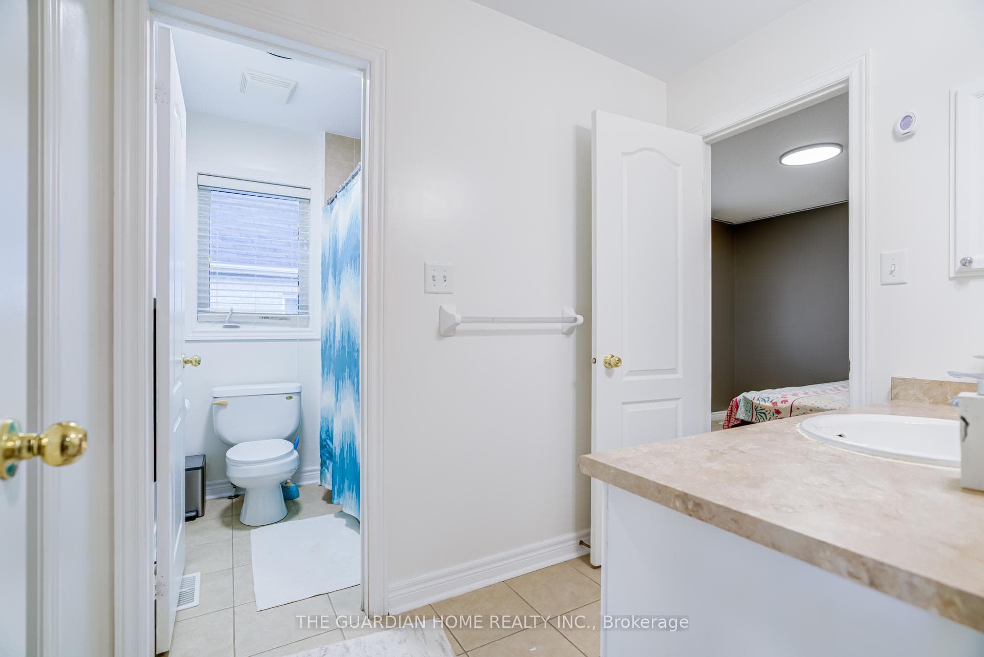 1214 Harlstone Crescent photo 44