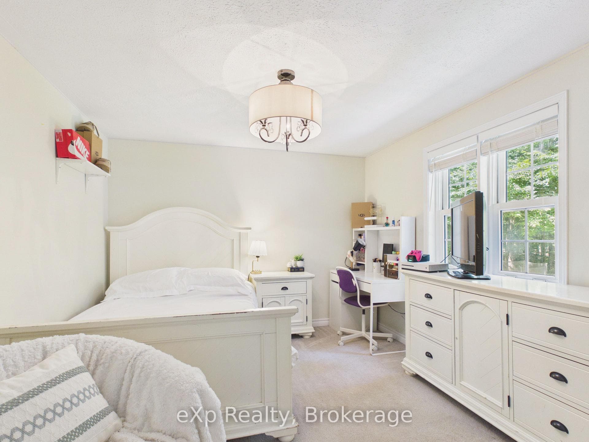 20 Highland Crescent photo 23