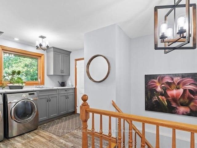 1514 Longwoods Road photo 15