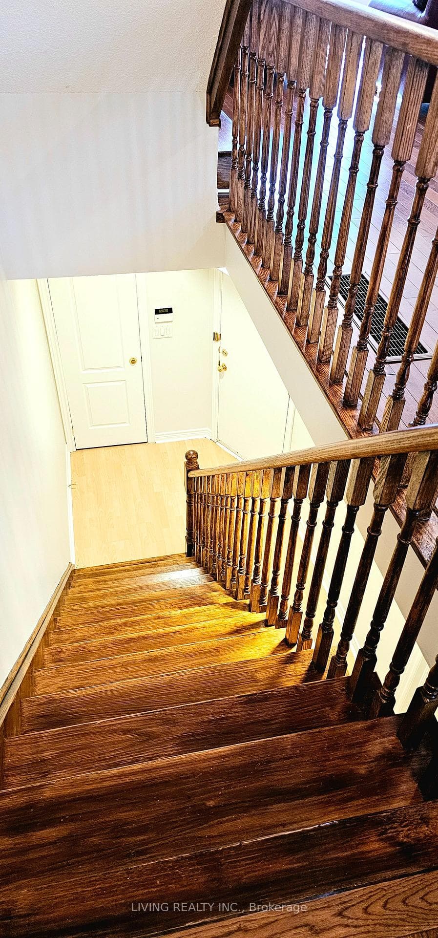 9133 Bayview Avenue Unit 18 photo 28