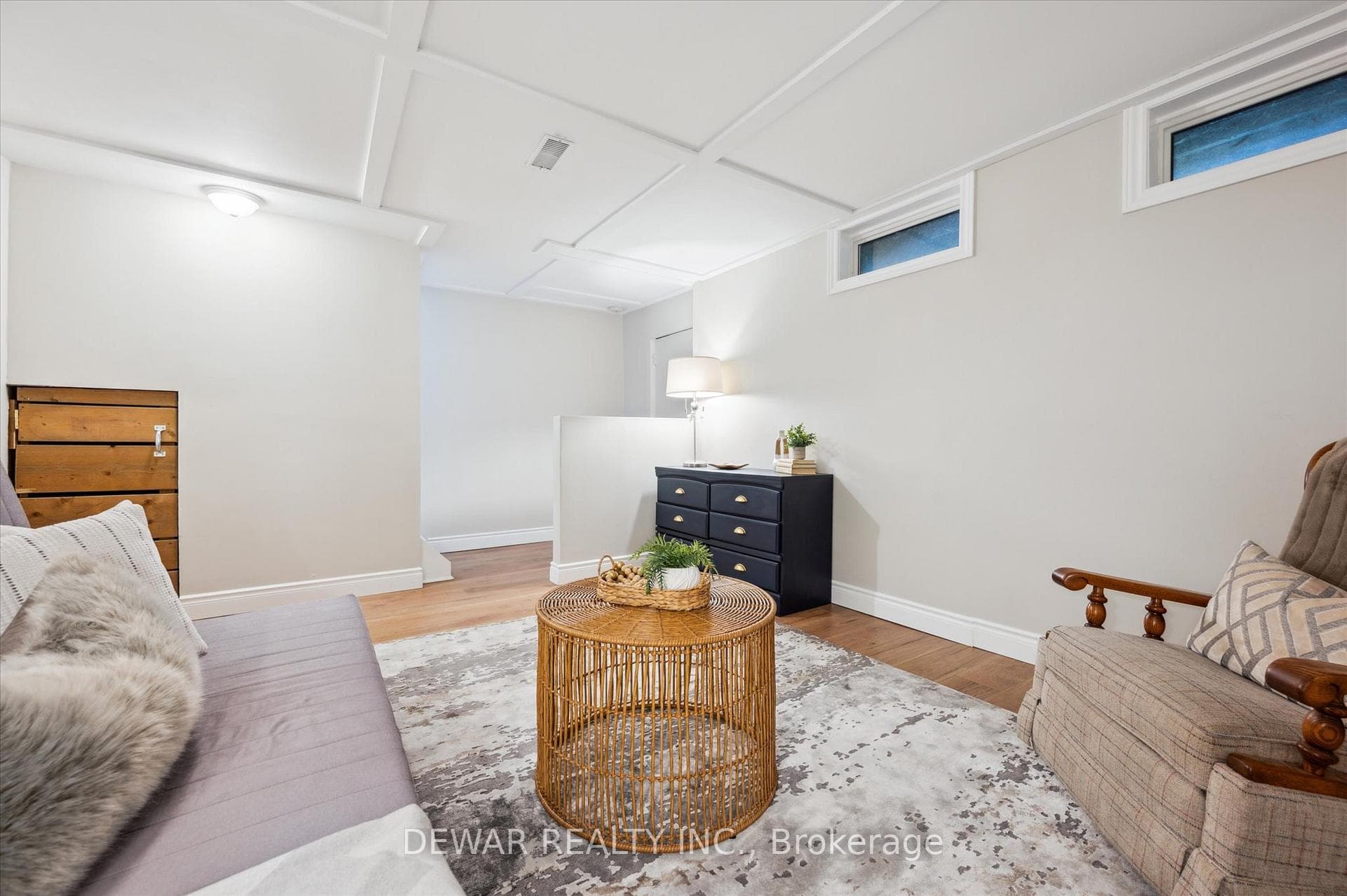 274 Erb Street photo 33