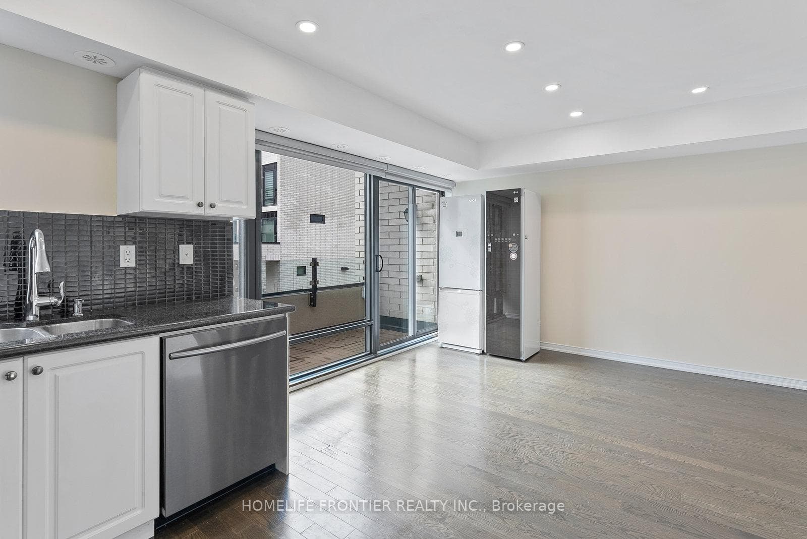 130 Widdicombe Hill Boulevard Unit 410 photo 15