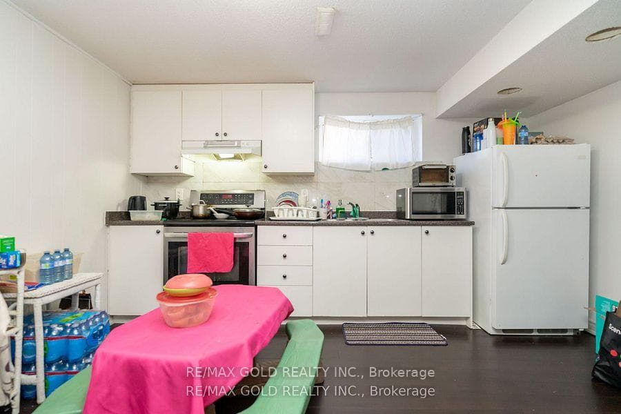 7563 Langworthy Drive photo 30