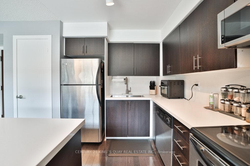 80 Western Battery Road Unit 212 photo 6