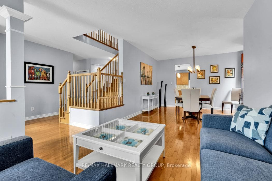 Open living/ dining room- great for entertaining.