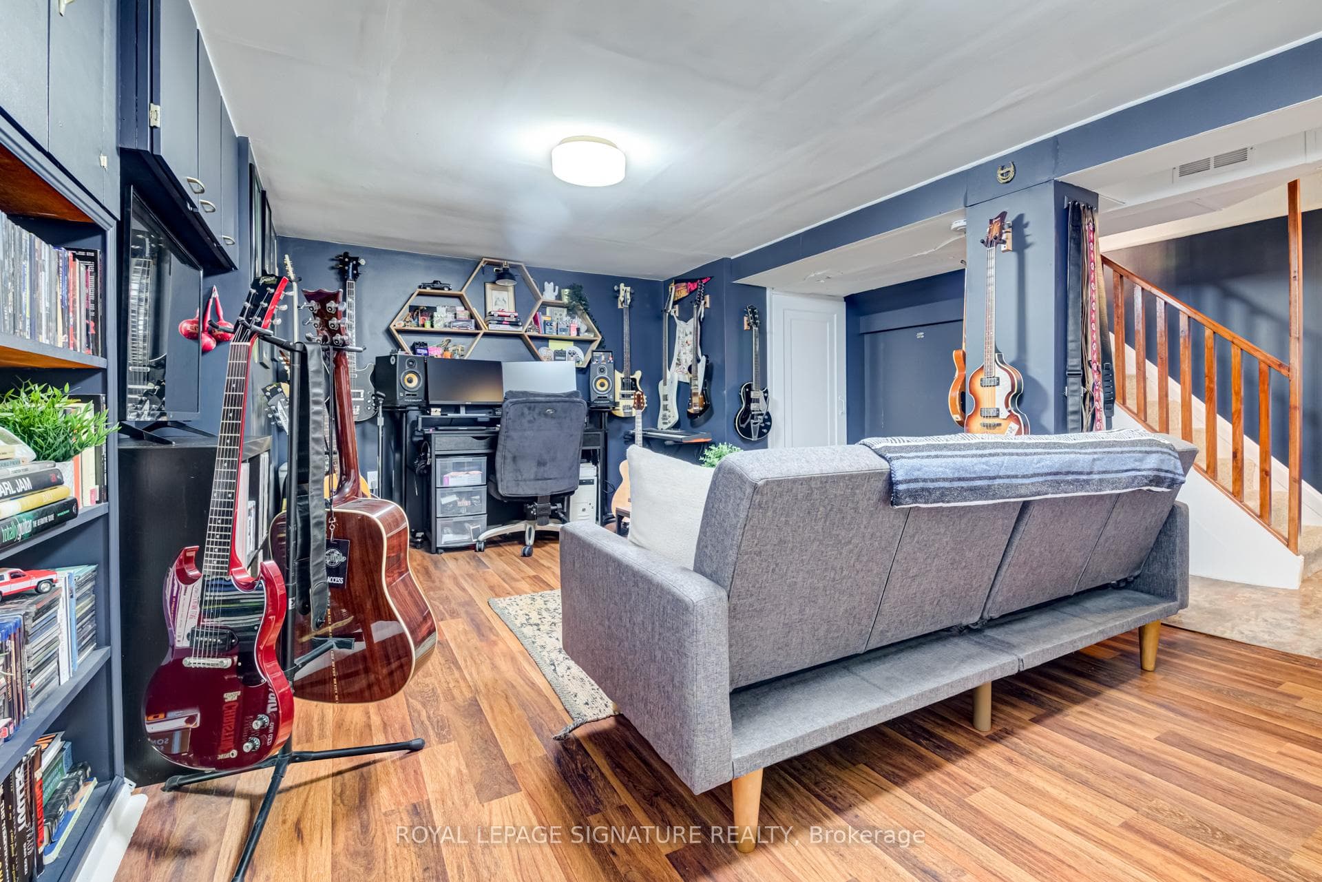 65 Cameron Avenue photo 17