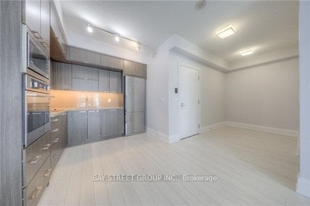 120 Harrison Garden Boulevard Unit 1501 photo 4